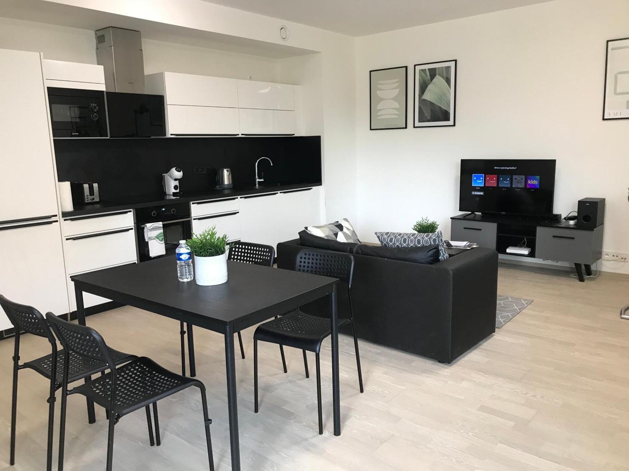 Apartmantplus01 براغ المظهر الخارجي الصورة